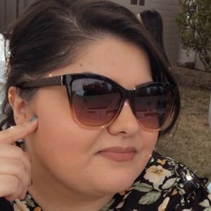 Meet your Posher, Sofiya